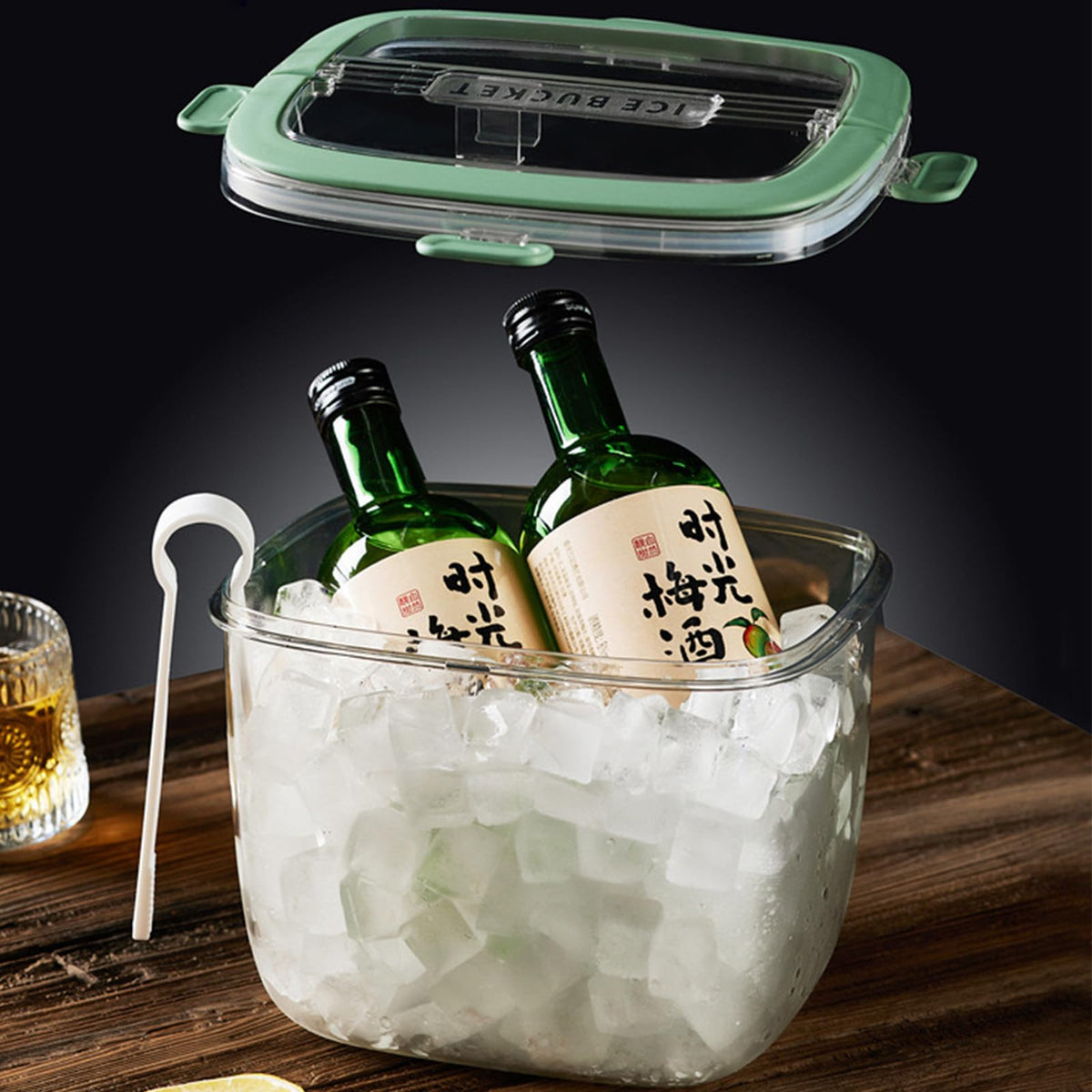 Yamteck Portable Ice Bucket with Lid & Tong for Outdoor Camping, Clear Plastic Storage Bin for Freezer, Refrigerator, Whiskey, Wine, Cocktail Party, Big Cube Mold Tray for Ice Bath