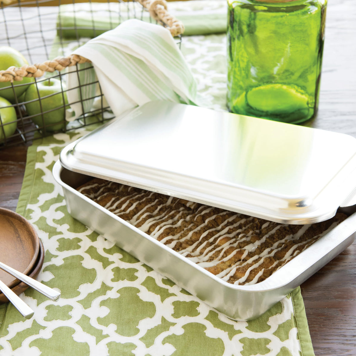 Nordic Ware Classic Metal 9x13 Covered Cake Pan