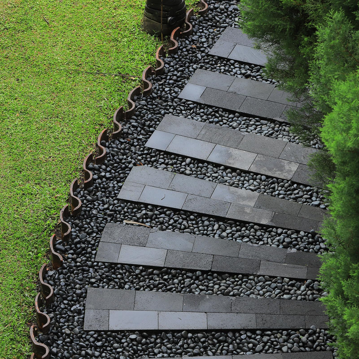 GASPRO 15 lb Black River Rocks for Landscaping, Polished Black Pebbles for Potted Plants & Vases, Large 1-2 Inch Decorative Stones for Garden Beds, Planters & Aquariums Decor