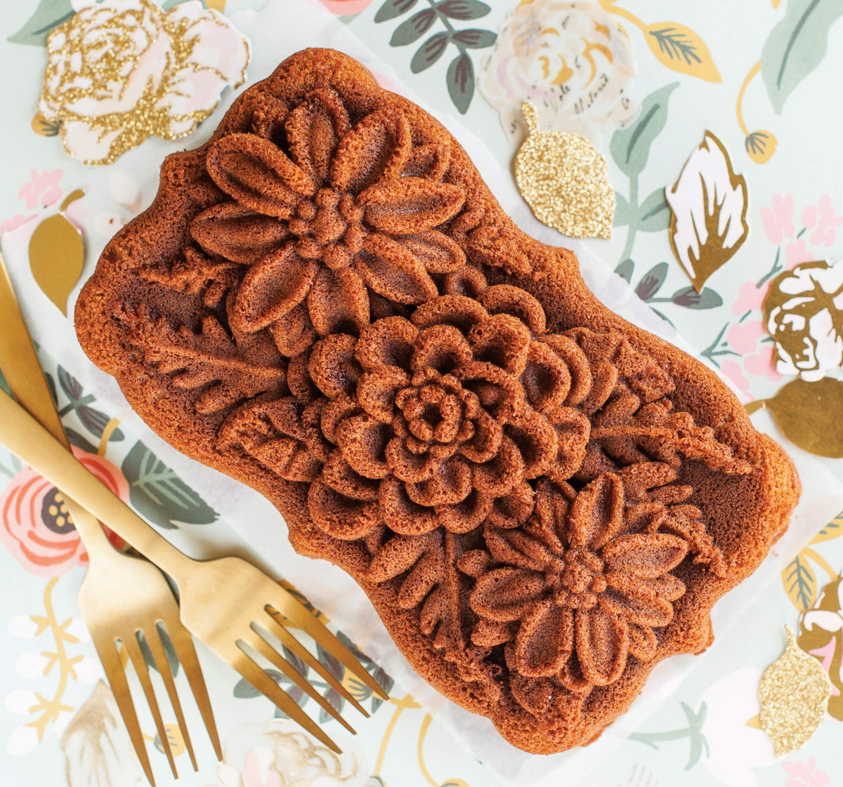Nordic Ware Wildflower Loaf Pan, 6-Cup, Toffee